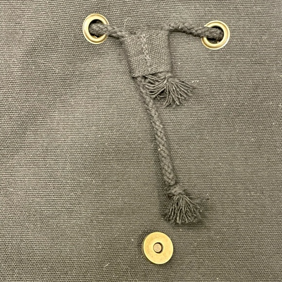 Women’s Faux Leather Canvas Draw String Bucket Bag Mid Size Backpack Black & Tan - Picture 4 of 8